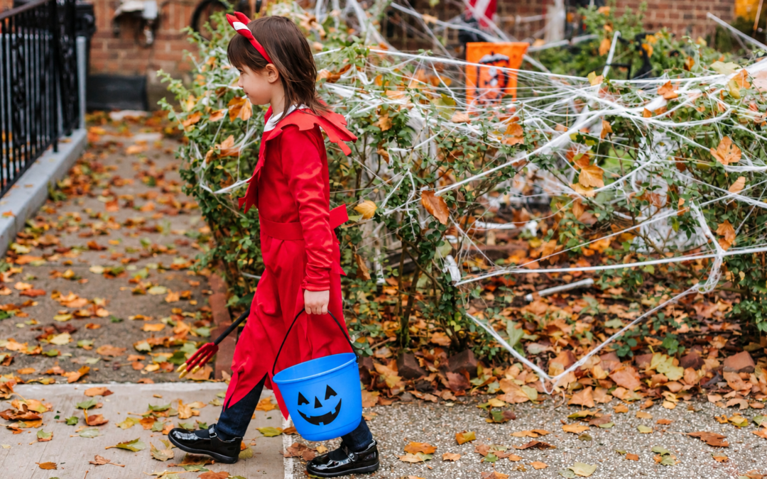 6 Tips for Welcoming Autistic Trick-or-Treaters This Halloween